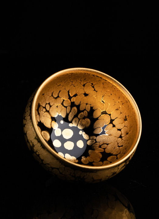 Holding a millennium of starlight in your hands — A philosophy of Eastern teaware - Tea Bowl